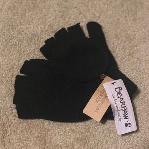 NWT Bearpaw gloves